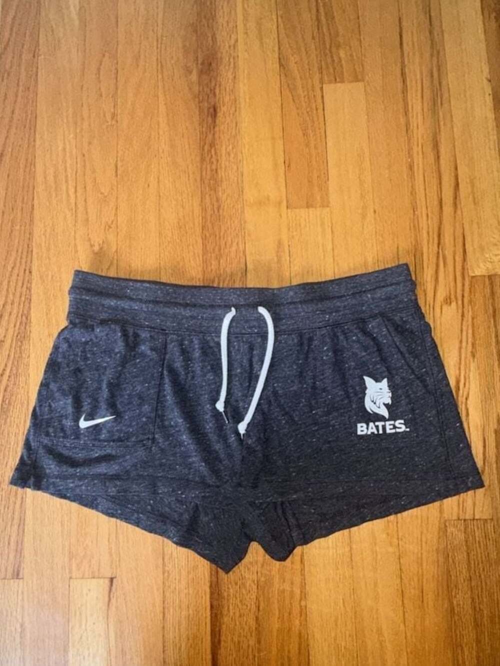 Nike Bates College Bobcats Heather Gray Athletic Gym Shorts Women's Size Large